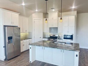 8212 NW 151st St in Edmond, OK - Building Photo - Building Photo