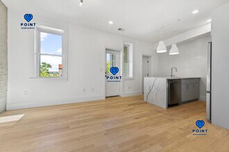 86 Chelsea St, Unit 4 in Boston, MA - Foto de edificio - Building Photo