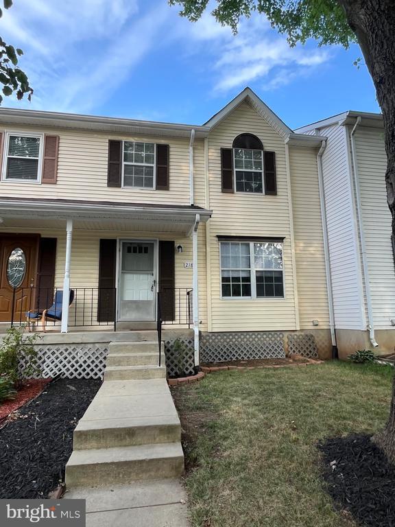 218 Meadows Ln NE in Leesburg, VA - Building Photo - Building Photo