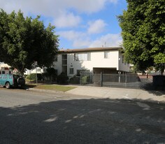 2985 San Marino St in Los Angeles, CA - Building Photo