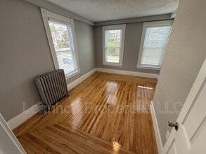 146 Walnut St in Manchester, NH - Building Photo - Building Photo