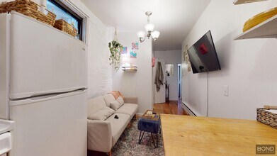 168 Rivington St in New York, NY - Building Photo - Building Photo