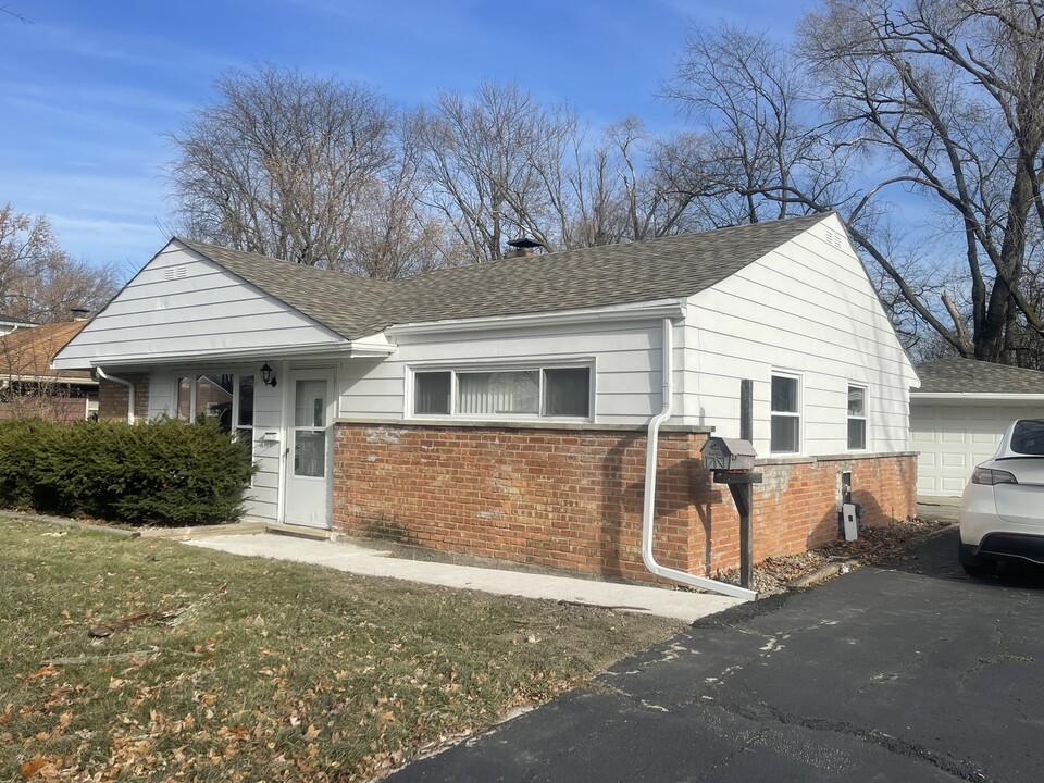 352 Miami St in Park Forest, IL - Building Photo