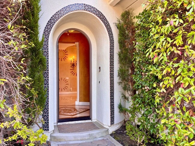 1702 Aleutian Way in Oxnard, CA - Building Photo - Building Photo