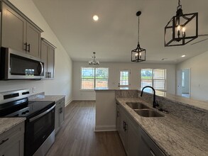 1065 Javier Dr in Springfield, TN - Foto de edificio - Building Photo