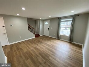 32 Bickel Ct in Sterling, VA - Building Photo - Building Photo