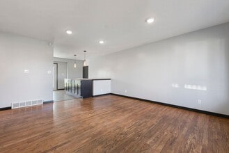 440 34th Ave in East Moline, IL - Building Photo - Building Photo