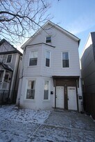 2963 W Nelson St, Unit 3 in Chicago, IL - Building Photo
