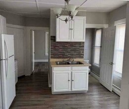 131 5th St in Leominster, MA - Foto de edificio - Building Photo