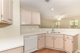 9710 Sugar Hill Dr in Austin, TX - Building Photo - Building Photo