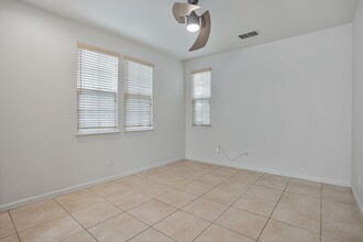1658 Glenmore Dr in Fairfield, CA - Building Photo - Building Photo