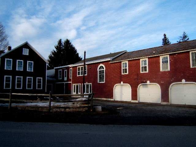 102 Hill St in Greenwich, NY - Foto de edificio