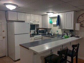 6 Alberta Ter, Unit 2R in Cambridge, MA - Building Photo - Building Photo