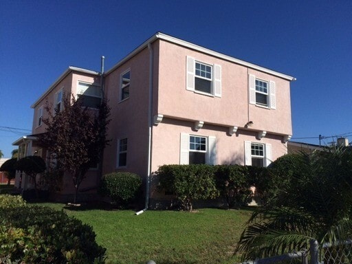 4723-4723 Hamilton St