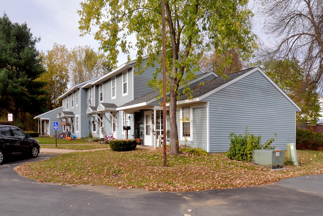 Fort Edward Village Apartments in Fort Edward, NY - Building Photo - Building Photo