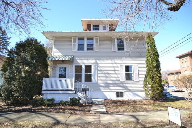 527 Walsh Ave, Unit #1