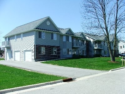 Cleveland Apartments West in Cleveland, WI - Foto de edificio