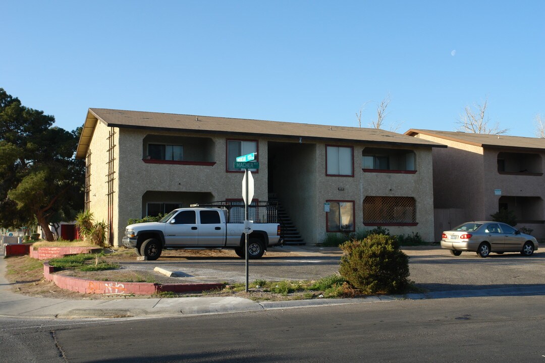 Mountain Vista in Las Vegas, NV - Building Photo