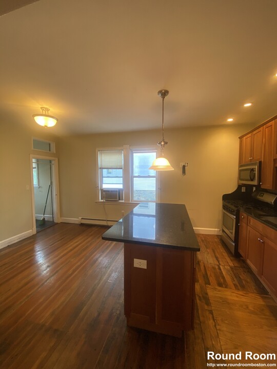38 Newcastle Rd, Unit 1 in Boston, MA - Building Photo