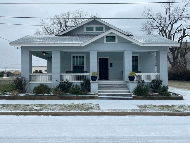 1721 S Akard St in Dallas, TX - Building Photo - Building Photo