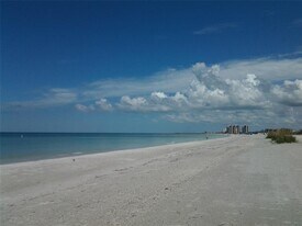 1230 Gulf Blvd in Clearwater, FL - Building Photo