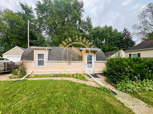 property at 1312 S Kernan Ave