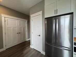 593 5th St in Nanaimo, BC - Building Photo - Building Photo