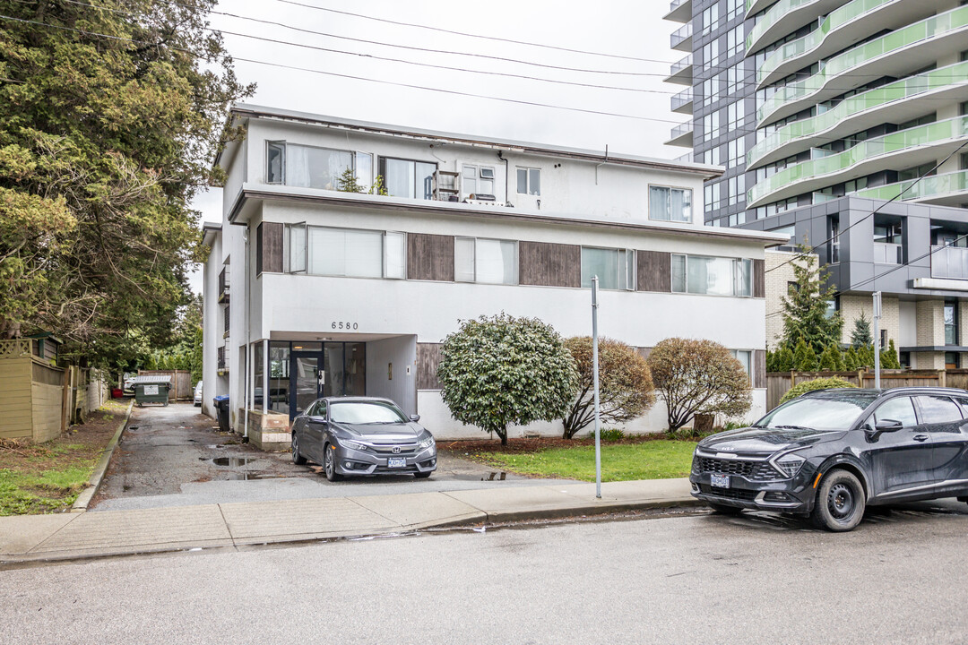 6580 Dunblane Av in Burnaby, BC - Building Photo