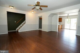 7862 Centergate Ct in Pasadena, MD - Building Photo - Building Photo