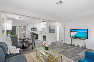 326 50th Ave N in St. Petersburg, FL - Building Photo - Building Photo