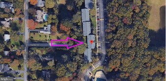 3874 Lyndhurst Dr, Unit 202 in Fairfax, VA - Building Photo