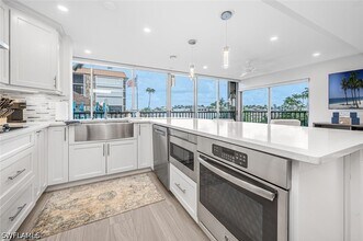 2900 Gulf Shore Blvd N in Naples, FL - Building Photo - Building Photo