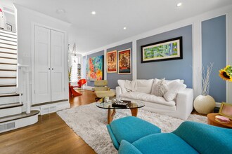 1225 33rd St NW in Washington, DC - Building Photo - Building Photo