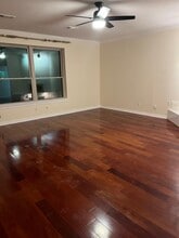 2005 Nantucket Dr, Unit D in Houston, TX - Foto de edificio - Building Photo