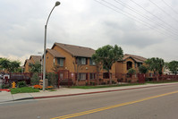 Royal Heights Apartments in El Cajon, CA - Building Photo - Building Photo