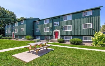 Valentine Gardens in Syracuse, NY - Foto de edificio - Building Photo