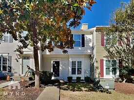 404 Wedgewood Way in Atlanta, GA - Building Photo