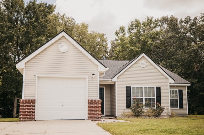 139 Old Tree Rd in Goose Creek, SC - Building Photo - Building Photo