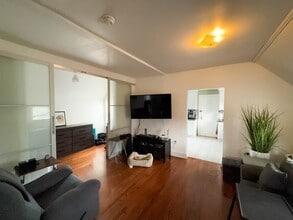 36 W 27th St in Bayonne, NJ - Building Photo - Building Photo