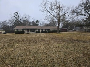 1435 Mockingbird Ln in Sulphur Springs, TX - Building Photo - Building Photo