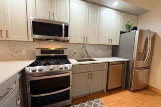 3683 John F. Kennedy Blvd in Jersey City, NJ - Building Photo - Building Photo