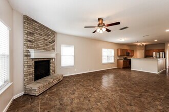 4823 James Gaines in San Antonio, TX - Building Photo - Building Photo