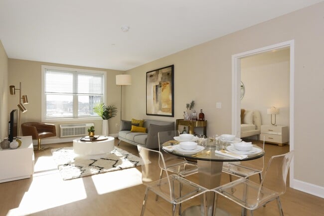 property at 123 44th St