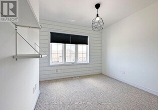 2299 Natasha Cir in Oakville, ON - Building Photo - Building Photo