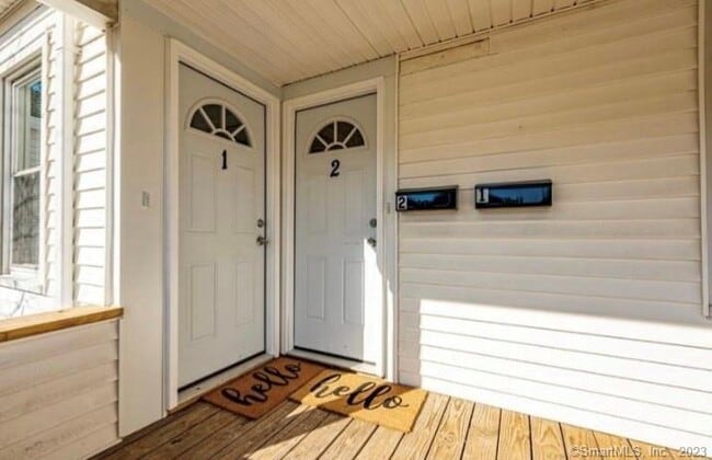 2818 Whitney Ave in Hamden, CT - Building Photo - Building Photo