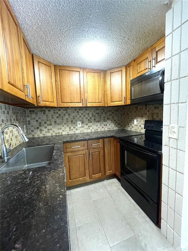 1720 Huna St in Honolulu, HI - Building Photo - Building Photo