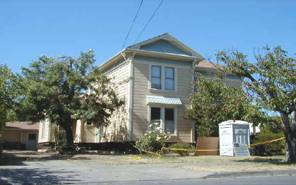 219 Piper St in Healdsburg, CA - Building Photo - Building Photo