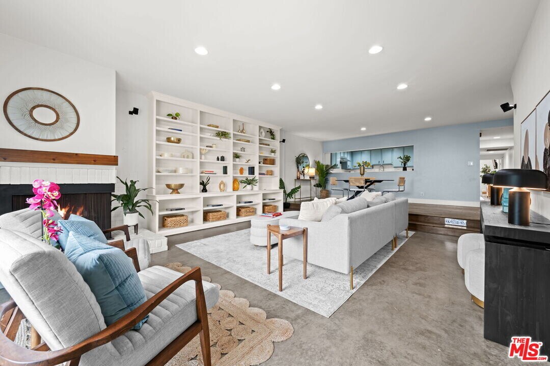 20 Ironsides St in Los Angeles, CA - Building Photo
