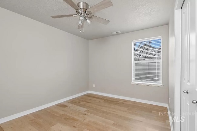 3085 E Ionia Ct