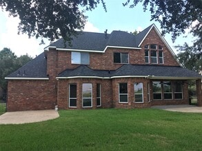 10730 Sea Myrtle Dr in Houston, TX - Building Photo - Building Photo